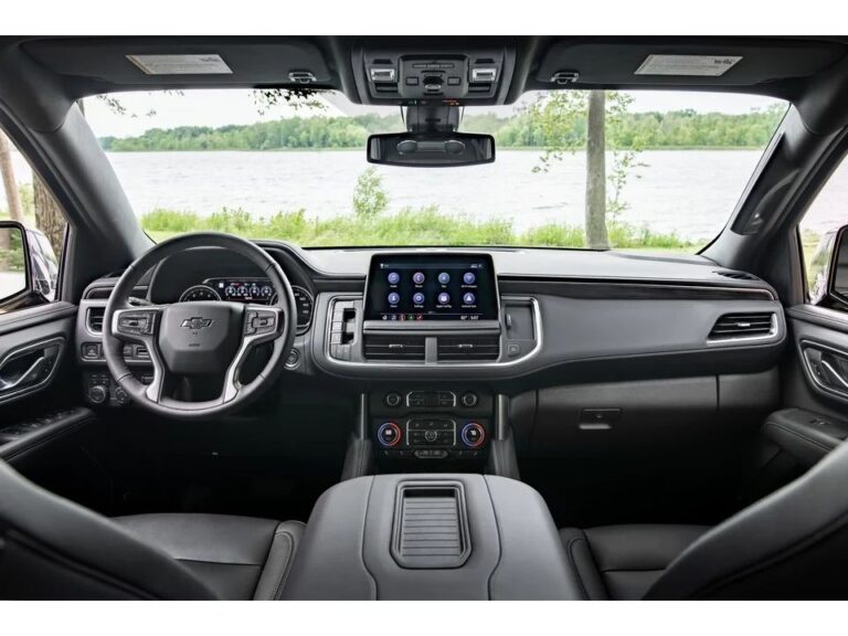 Suburban - Albert Luxury Limo8